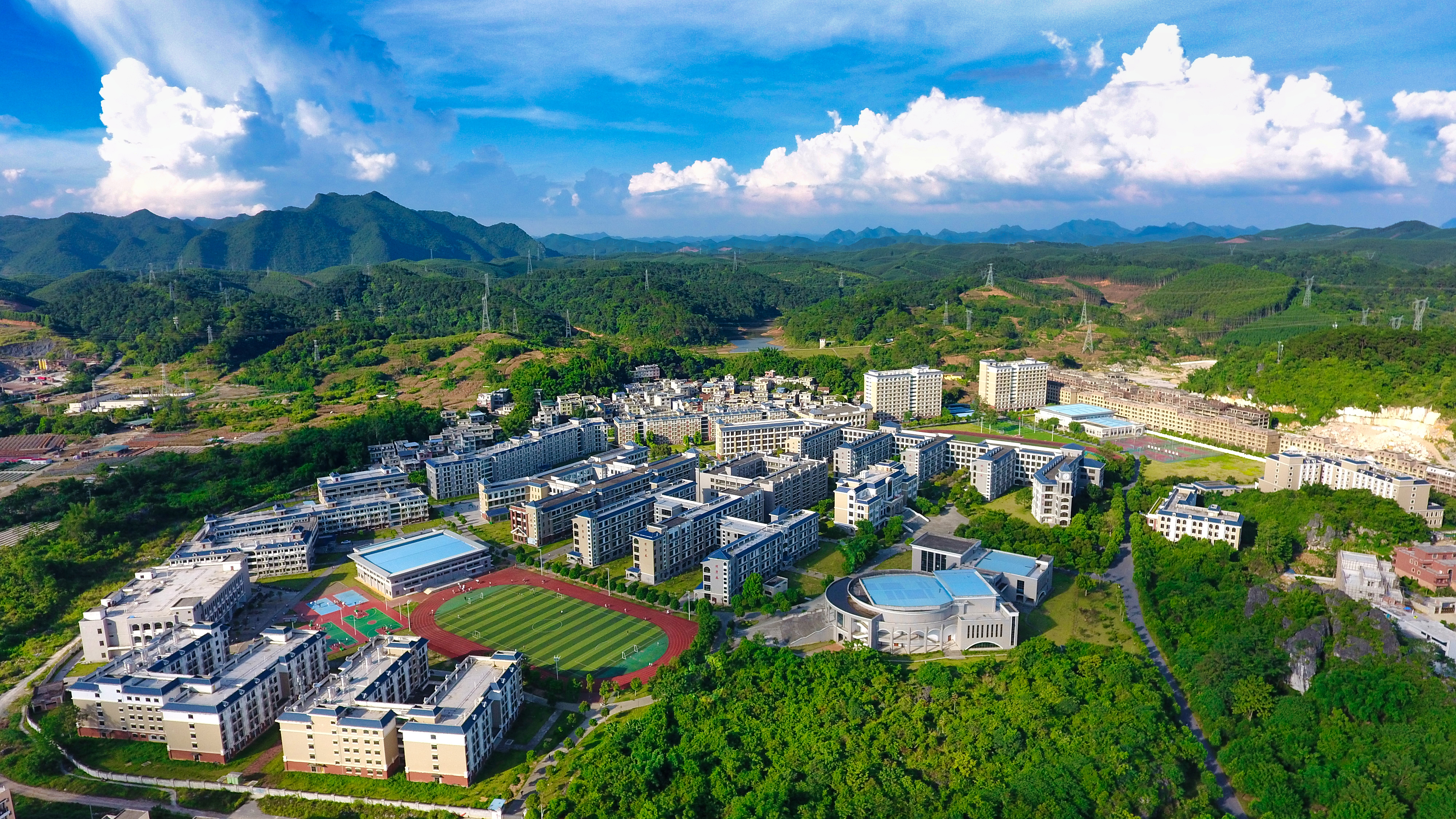 北京师范大学平果附属学校2024年高中招生简章