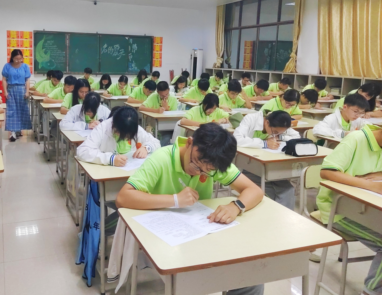诗卷传风雅  木铎振新声——北师大平果实验学校初中部诗词大会校园海选圆满举行
