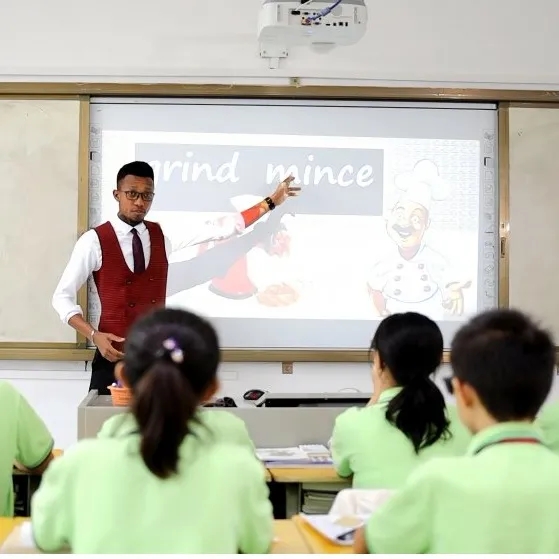 小学、初中菁英双语班简介